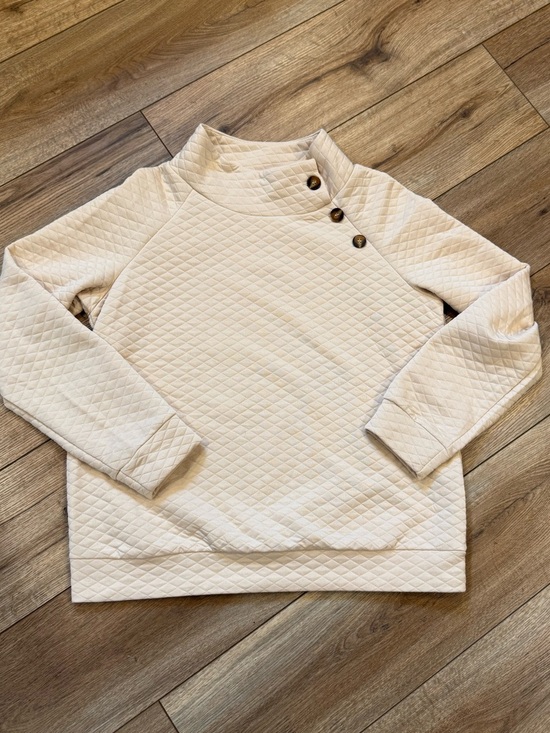 SHEIN Tops - SHEIN Cream Quilted Pullover with Button Shoulder